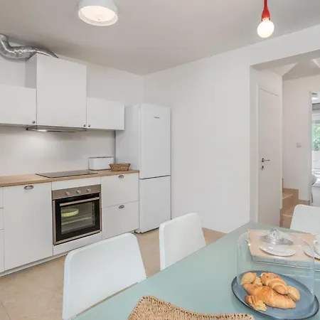 Terraced New 2025 Ferienhaus *