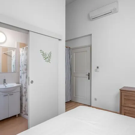 Terraced New 2025 بيت للعطل