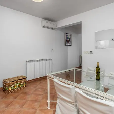 Terraced New 2025 بيت للعطل