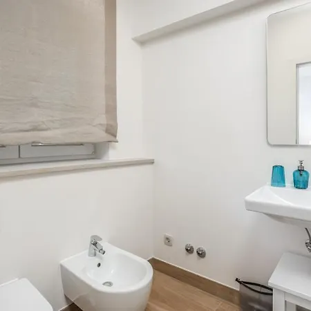 Terraced New 2025 بيت للعطل Barbat na Rabu