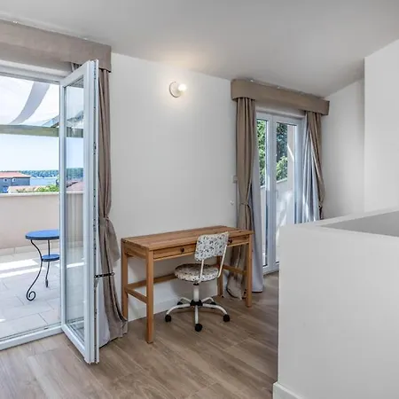 بيت للعطل Terraced New 2025 *