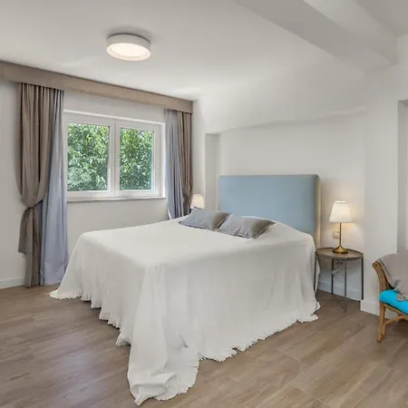 بيت للعطل Terraced New 2025