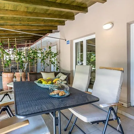 بيت للعطل Terraced New 2025 *