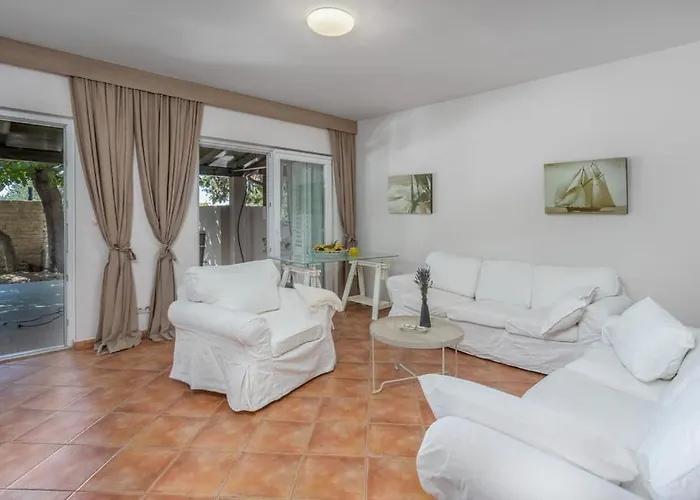 Terraced New 2025 Tatil Evi Barbat na Rabu