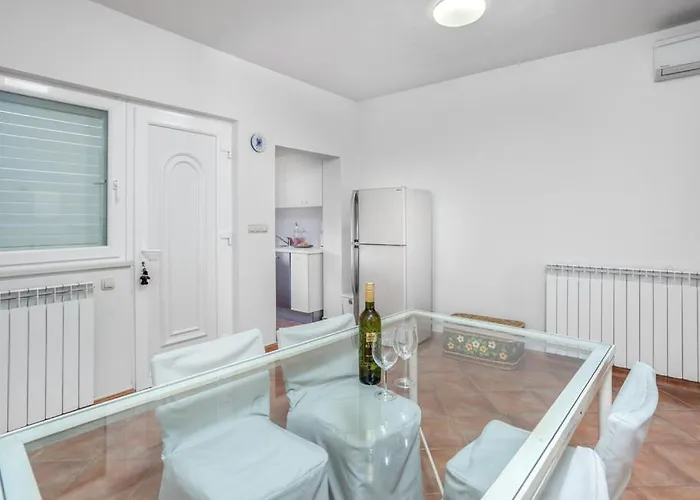 Terraced New 2025 Tatil Evi Barbat na Rabu